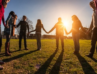 La resilienza comunitaria, qualità di un gruppo La resilienza comunitaria, qualità di un gruppo