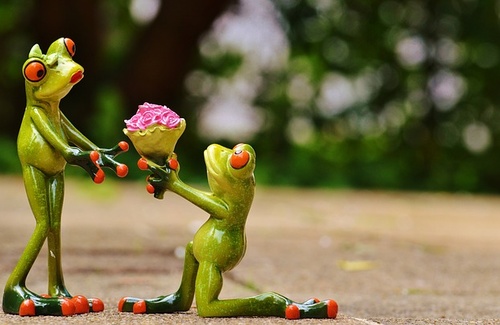 Romanticismo esagerato: quando il troppo stucca! Romanticismo esagerato: quando il troppo stucca!