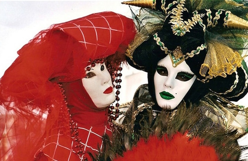 La funzione sociale del carnevale La funzione sociale del carnevale