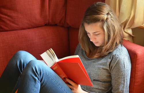 Leggere aiuta i ragazzi a crescere meglio Leggere aiuta i ragazzi a crescere meglio