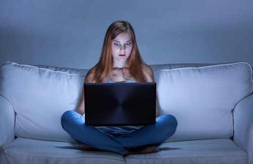 Usare Facebook danneggia il benessere personale? Usare Facebook danneggia il benessere personale?