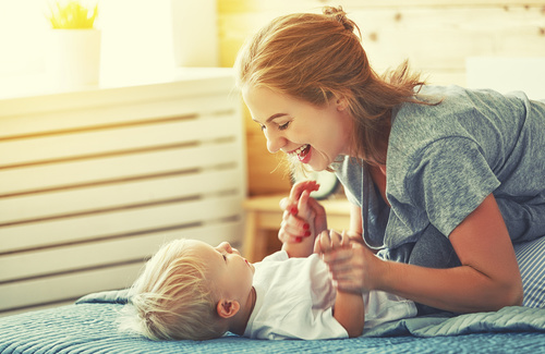 Musica e attaccamento madre-bambino Musica e attaccamento madre-bambino