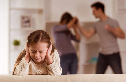I danni della violenza davanti ai bambini I danni della violenza davanti ai bambini