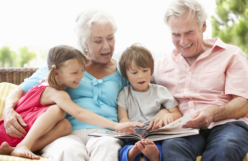Nonni: se non ci fossero andrebbero inventati Nonni: se non ci fossero andrebbero inventati