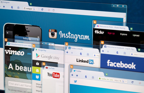 Utilizzo dei social: pro e contro nella professione Utilizzo dei social: pro e contro nella professione